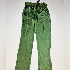 Lulu's Green High-Waisted Pants